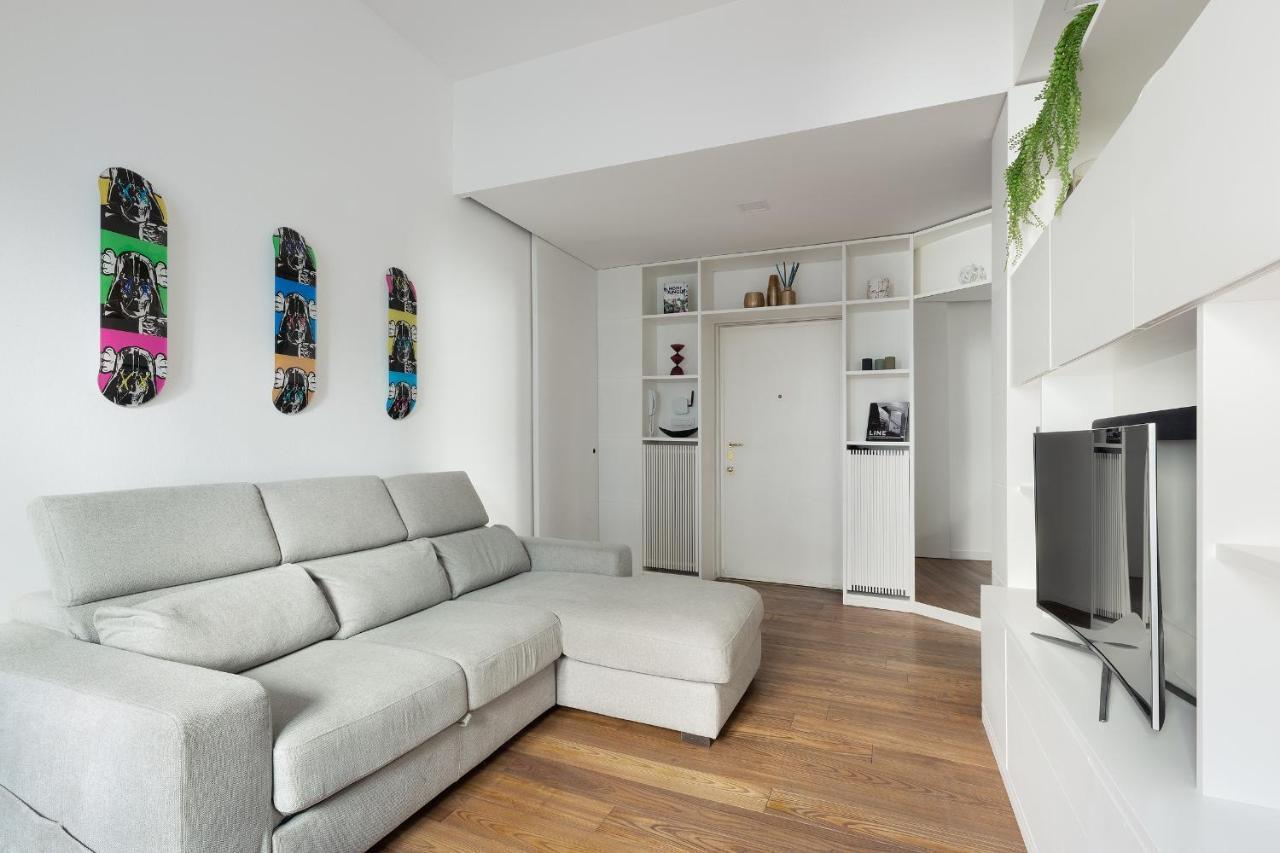Hl Apartment - Brera, Garibaldi, Moscova, Duomo, Montenapoleone ミラノ エクステリア 写真